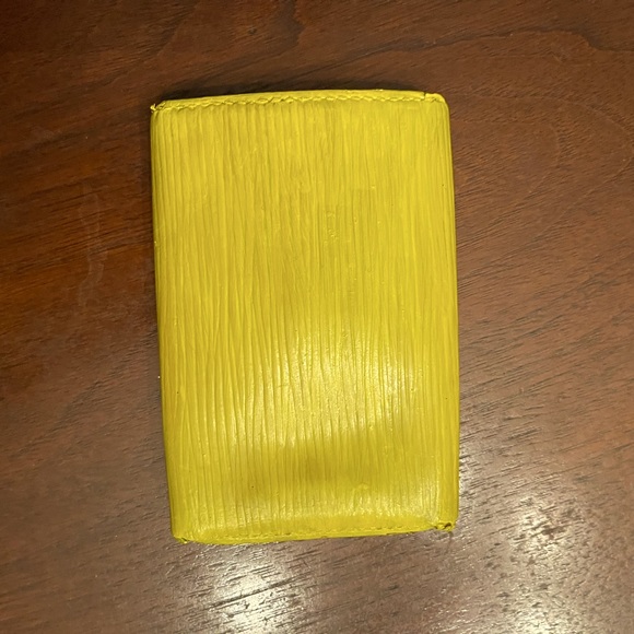 Louis Vuitton preloved key holder! Authentic - Picture 5 of 8